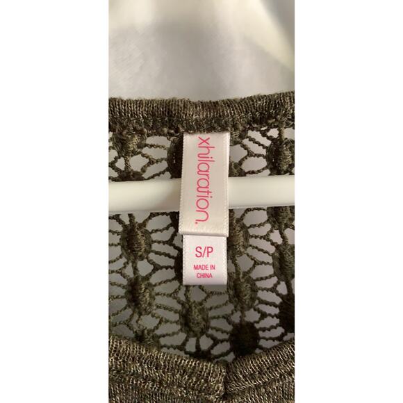 Green Grey Shirt with Lace Detail Back Small - Picture 3 of 3